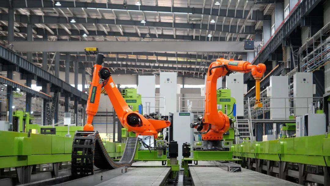 中聯重科獲評智能制造示范工廠與優秀場景，工業機器人引領轉型升級